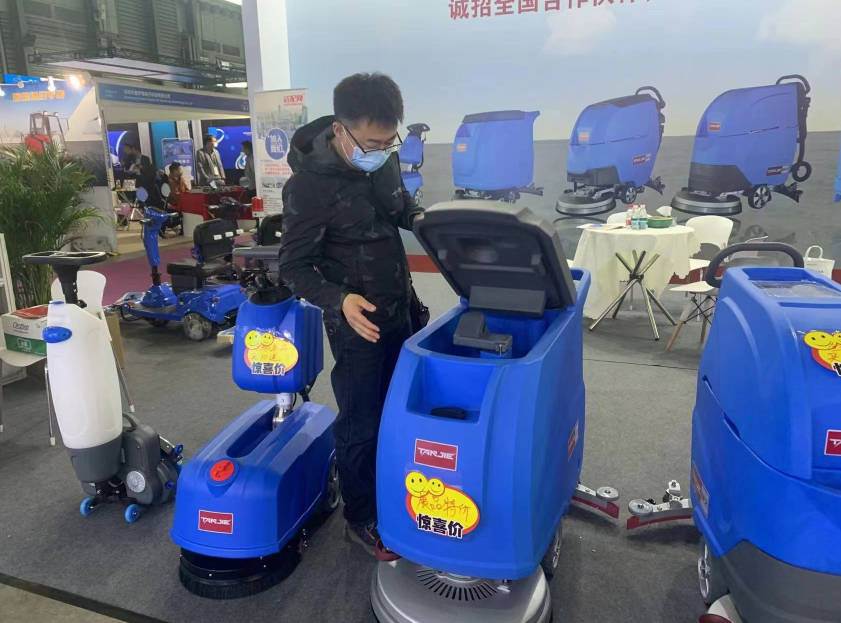 济南坦洁洗地机公司致力于电动洗地机的生产、销售和服务百家